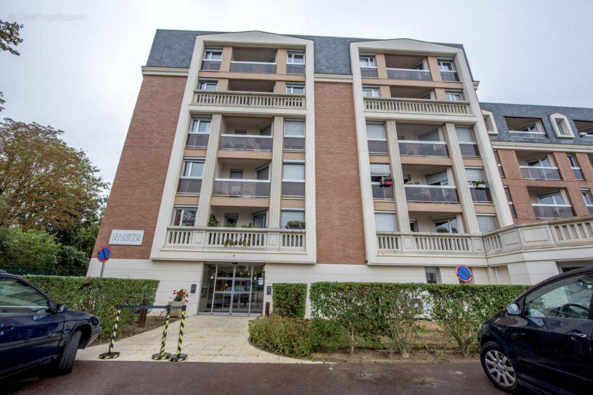 Appartement à RUEIL-MALMAISON