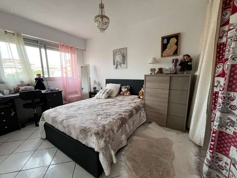 Appartement à MANDELIEU-LA-NAPOULE