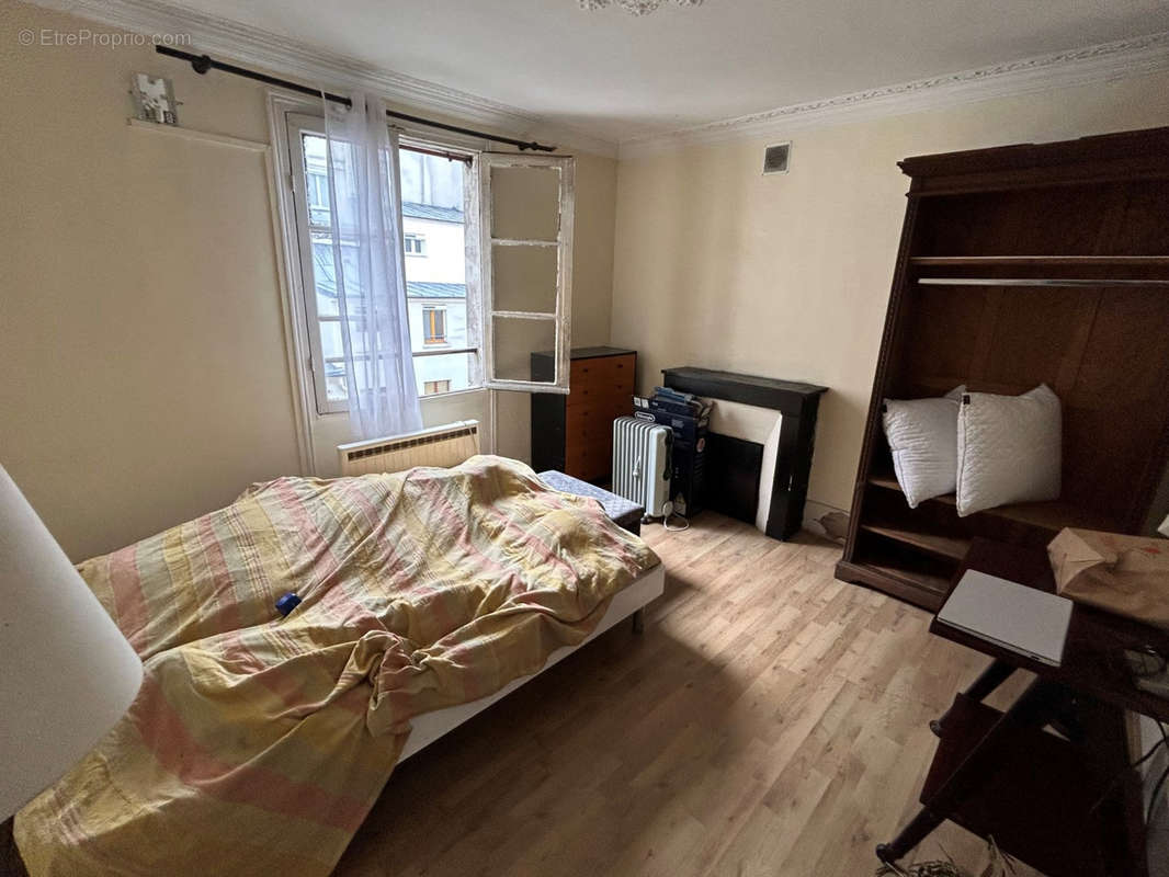 Appartement à PARIS-10E