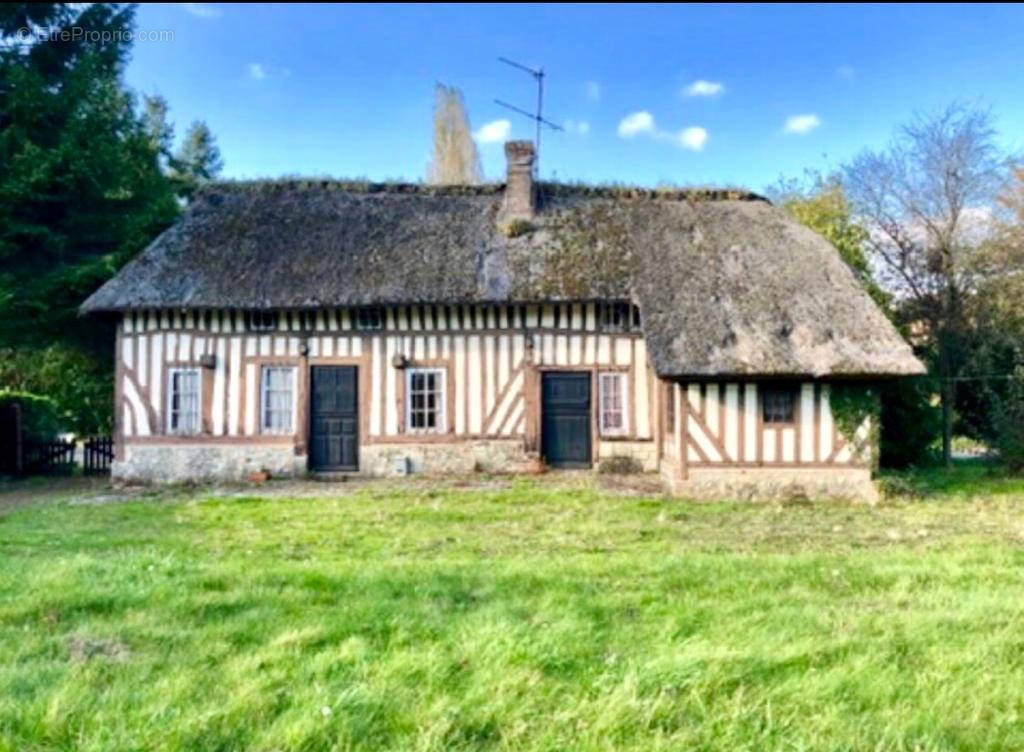 Maison à SAINT-ETIENNE-LA-THILLAYE