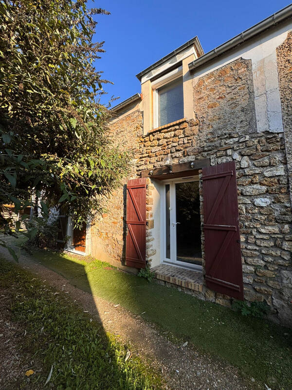 Appartement à VERT-LE-GRAND