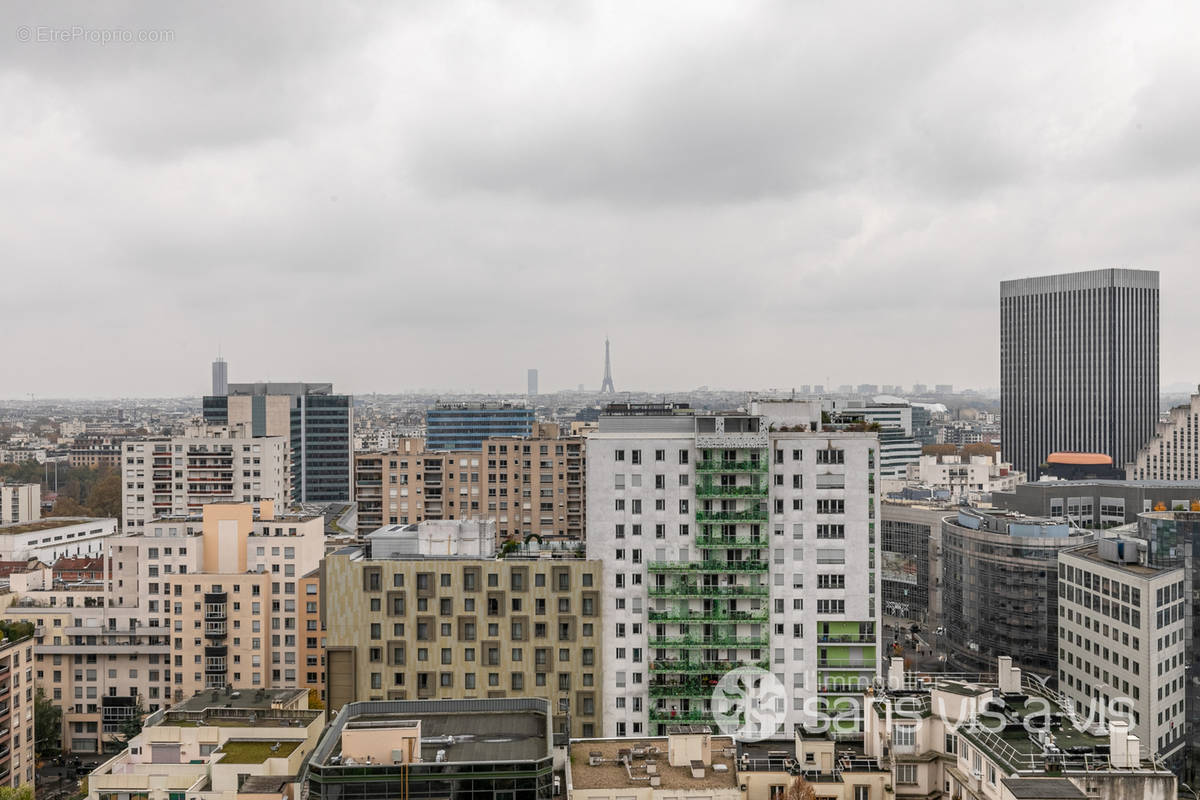 Appartement à COURBEVOIE