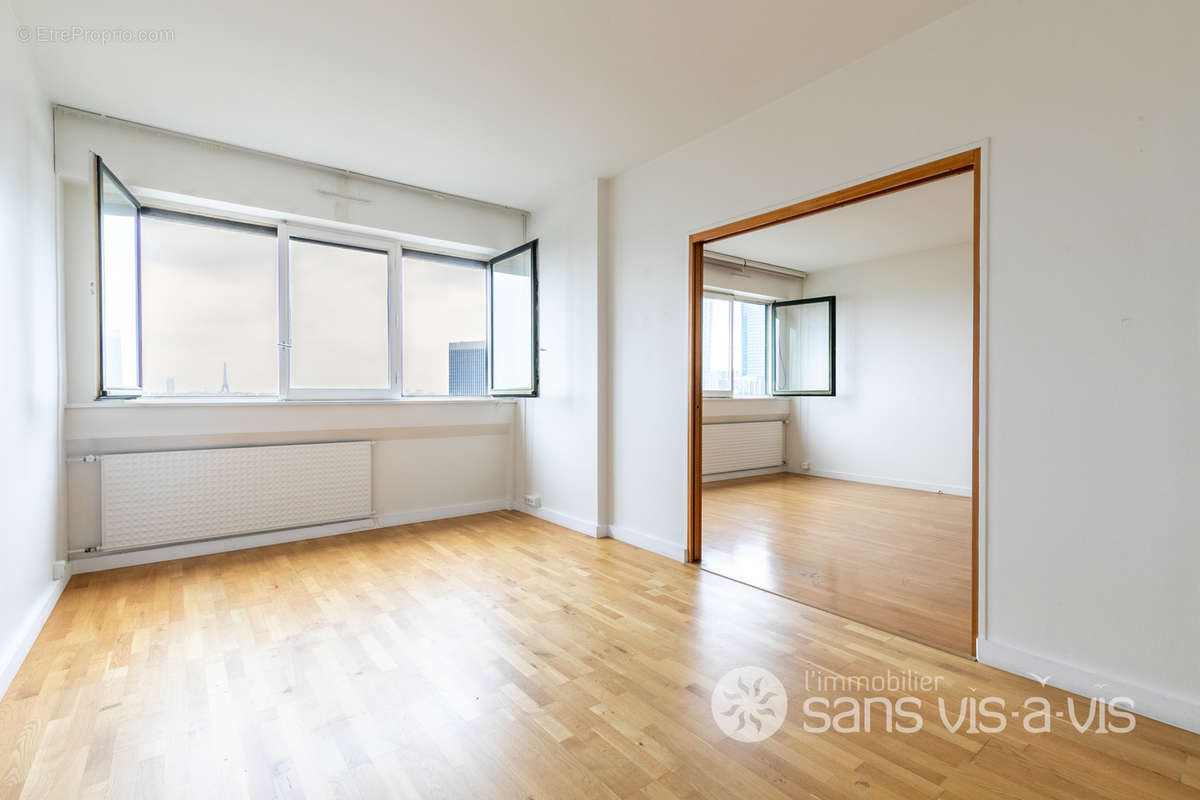 Appartement à COURBEVOIE