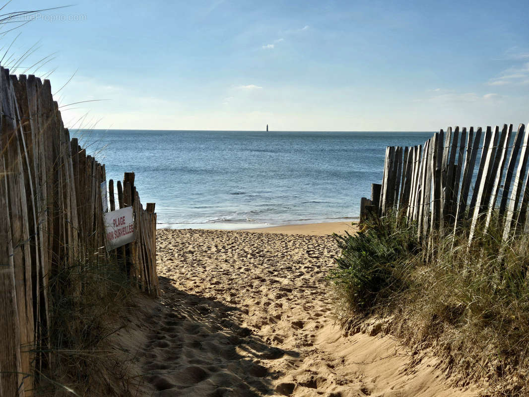 Terrain à LES SABLES-D&#039;OLONNE