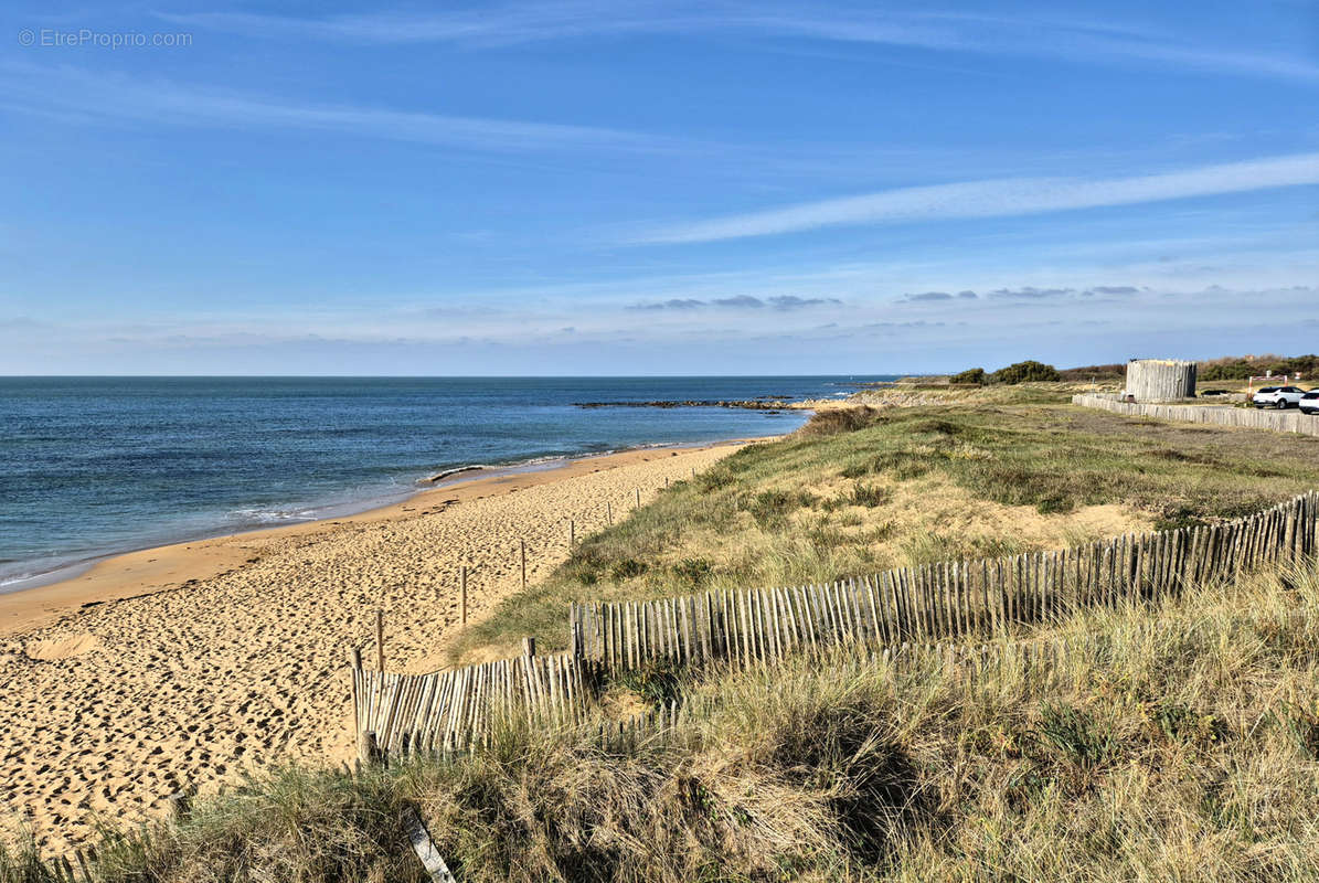 Terrain à LES SABLES-D&#039;OLONNE