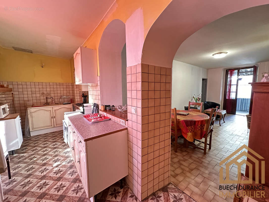 Appartement à ASPRES-SUR-BUECH