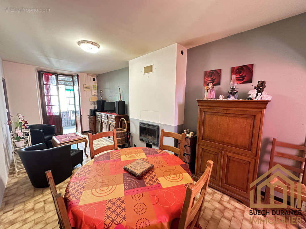 Appartement à ASPRES-SUR-BUECH