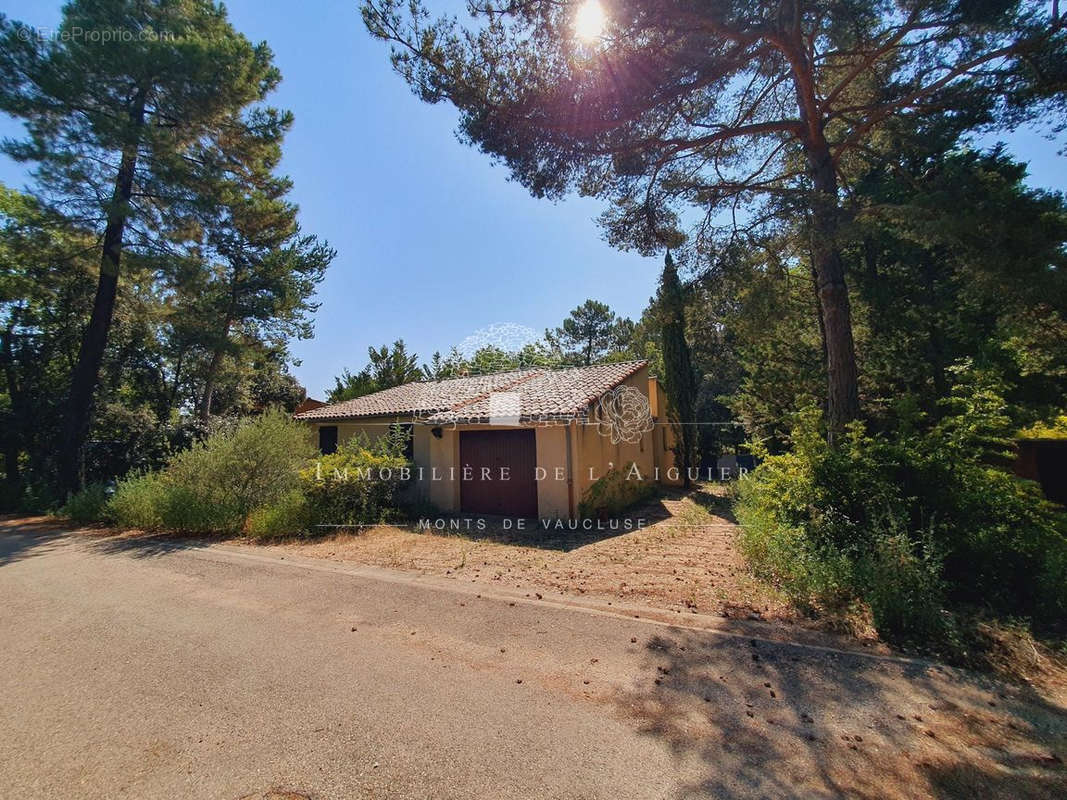 Maison à ROUSSILLON