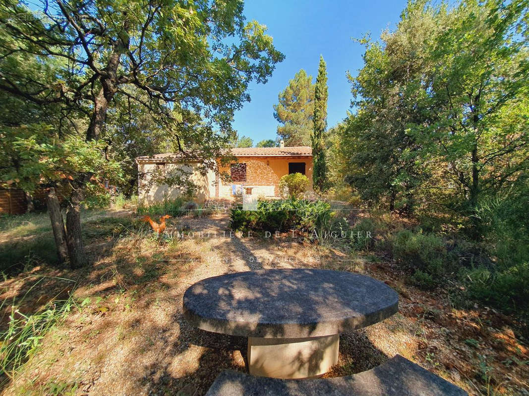 Maison à ROUSSILLON