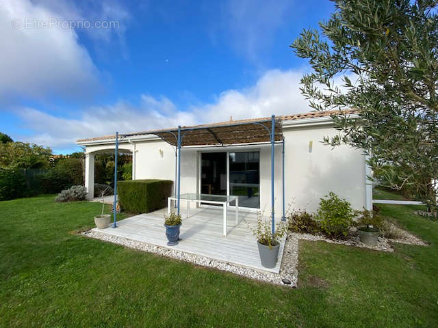 Maison à MESCHERS-SUR-GIRONDE