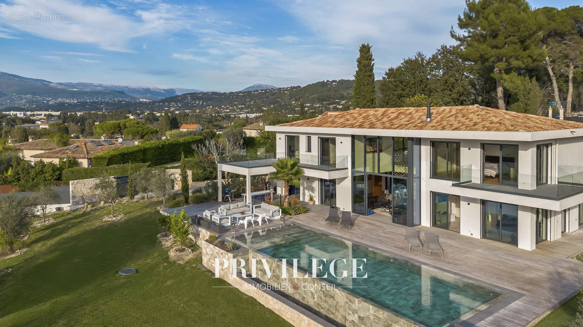 Maison à MOUGINS