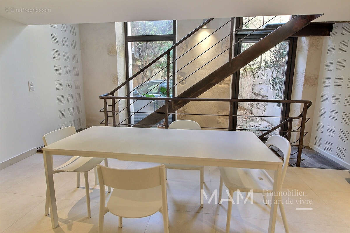 Appartement à MARSEILLE-6E