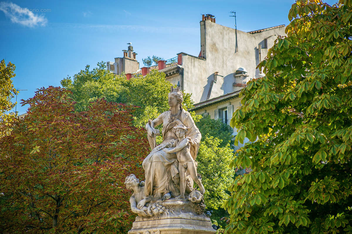 Appartement à MARSEILLE-6E