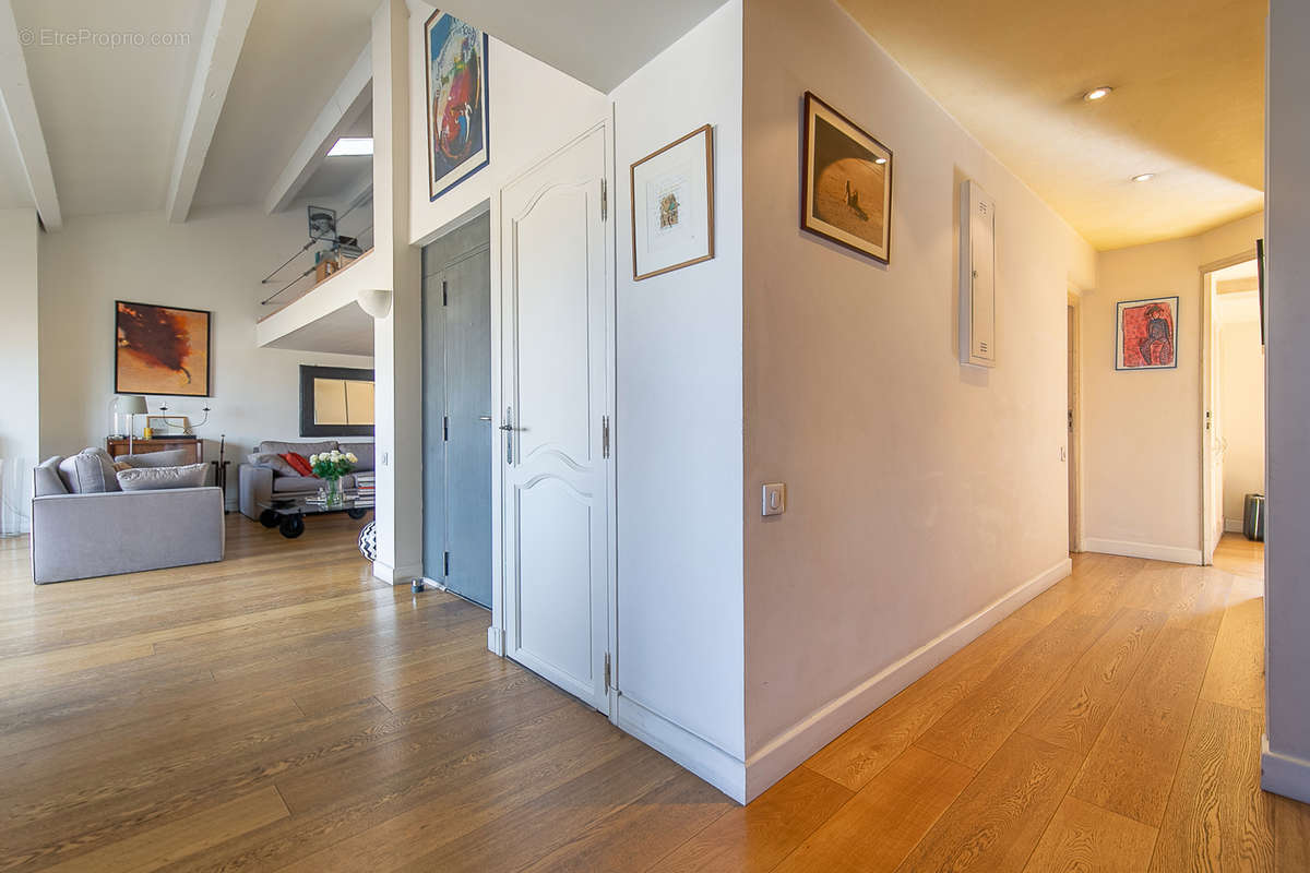 Appartement à MARSEILLE-6E