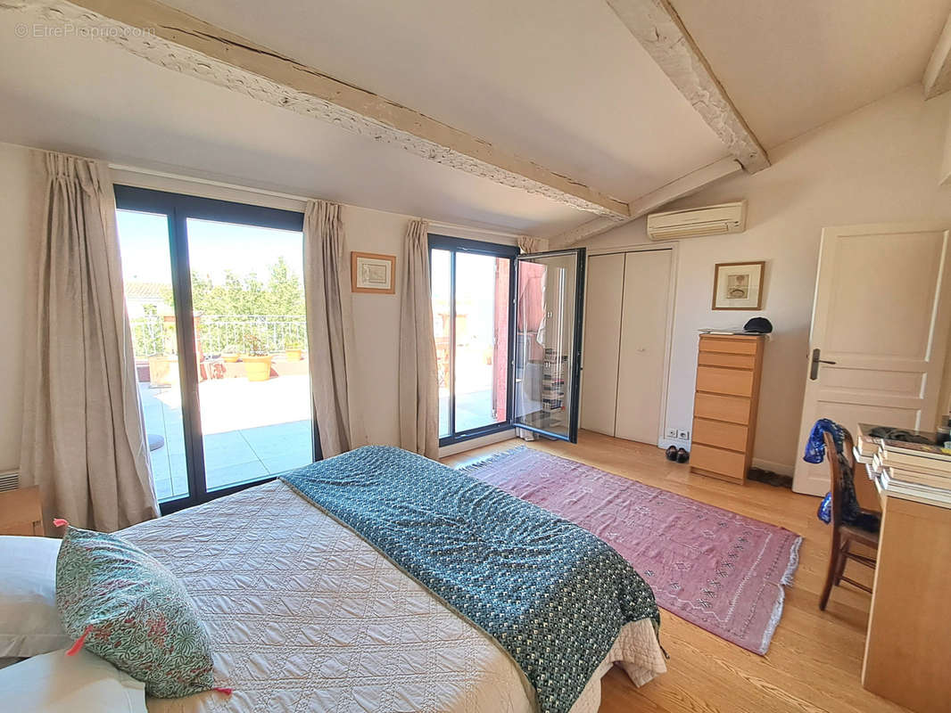 Appartement à MARSEILLE-6E