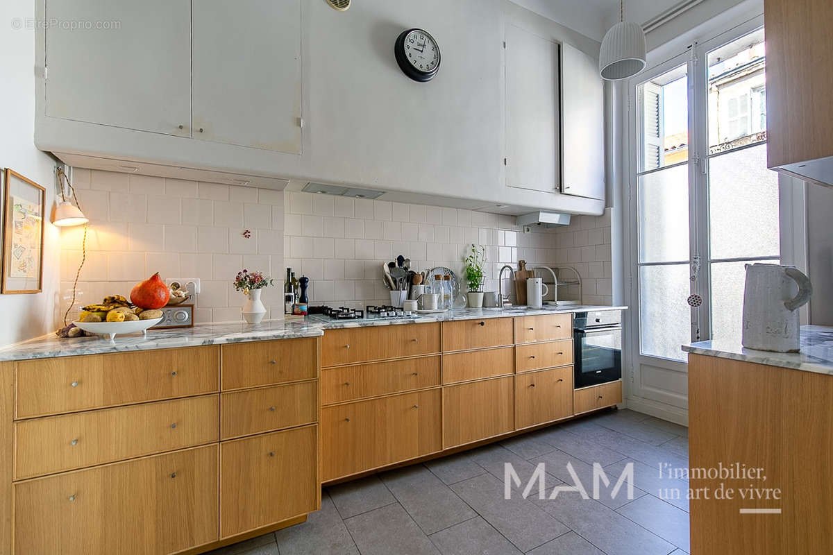 Appartement à MARSEILLE-6E