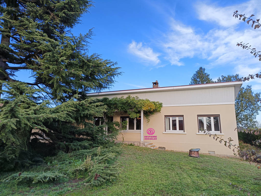 Maison à ROUSSILLON