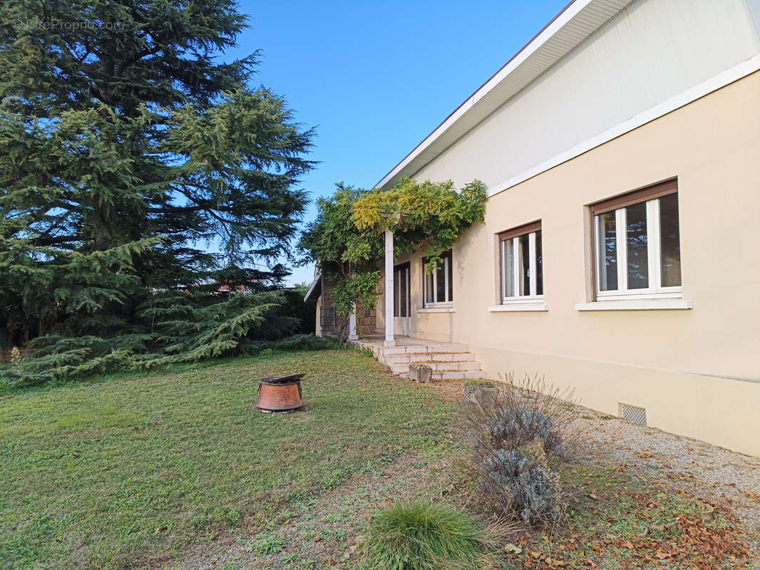 Maison à ROUSSILLON