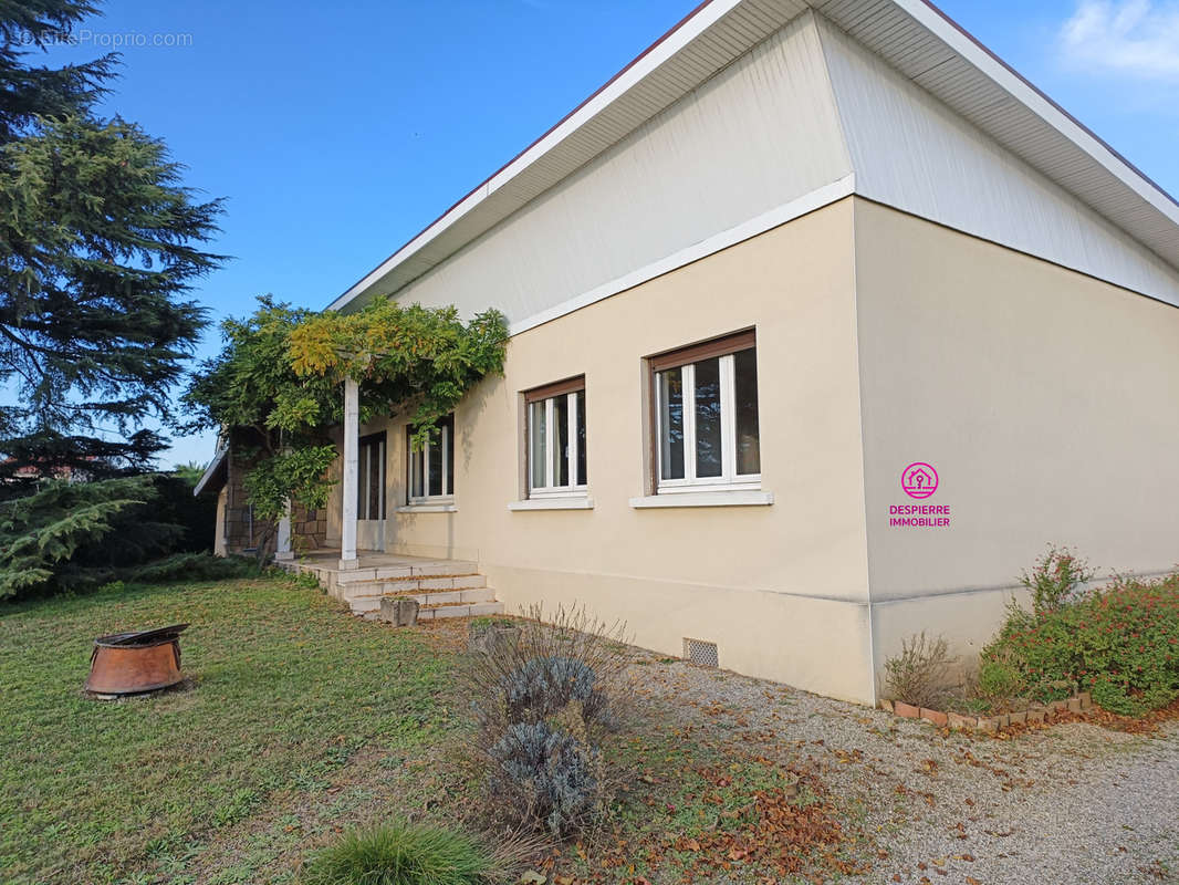 Maison à ROUSSILLON