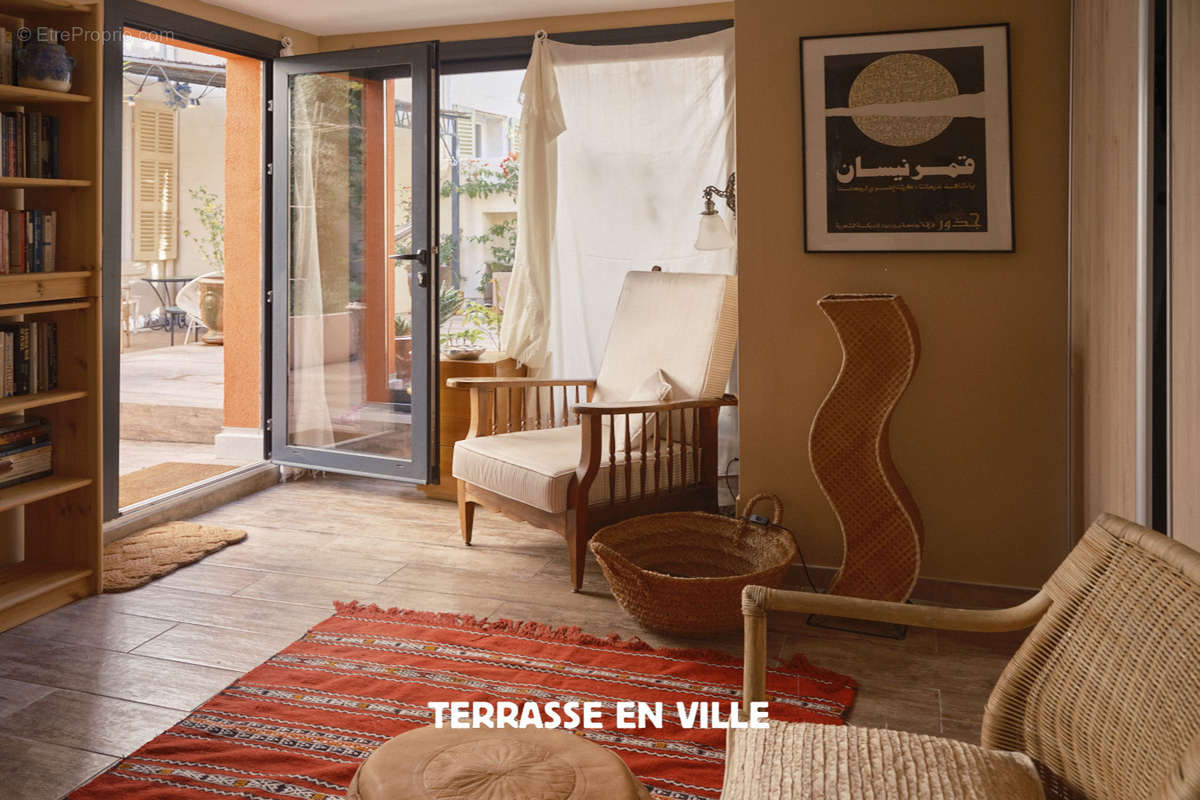 Appartement à MARSEILLE-5E