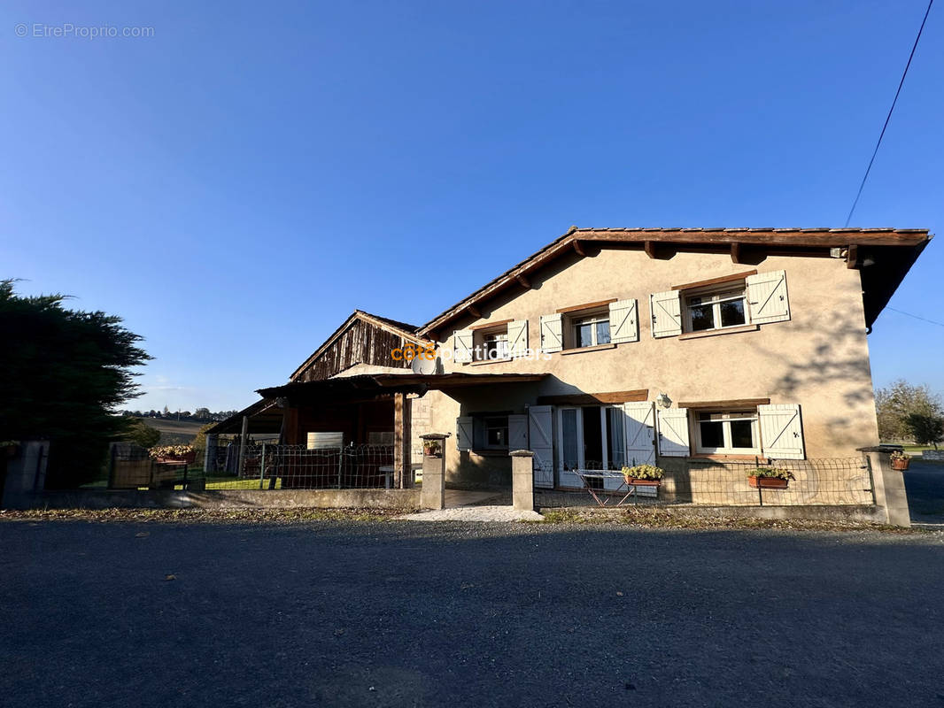 Maison à SAINT-GAUZENS