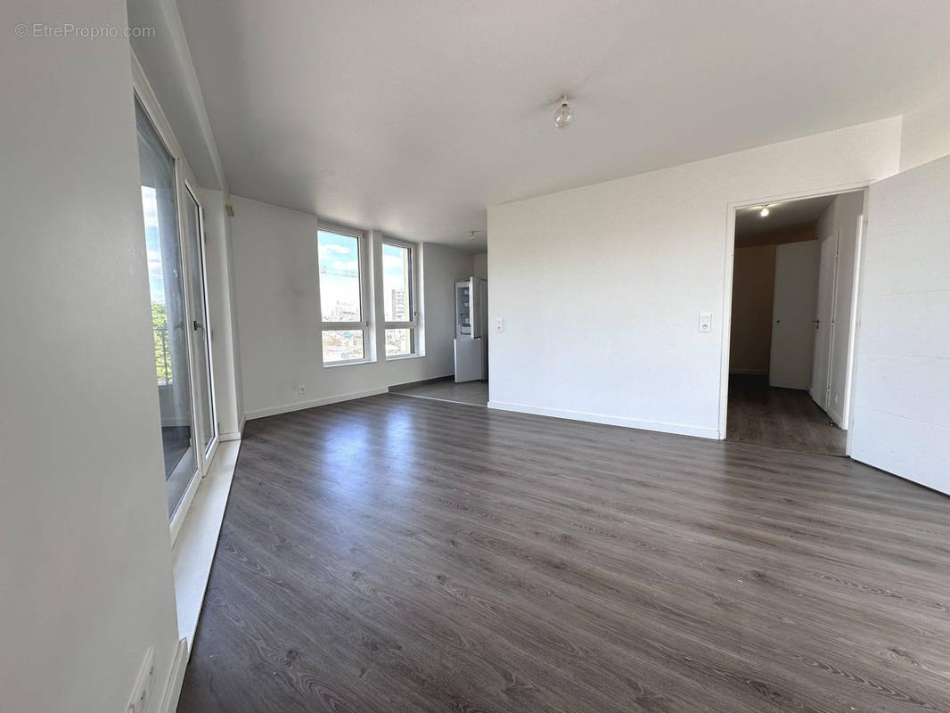 Appartement à NANTERRE