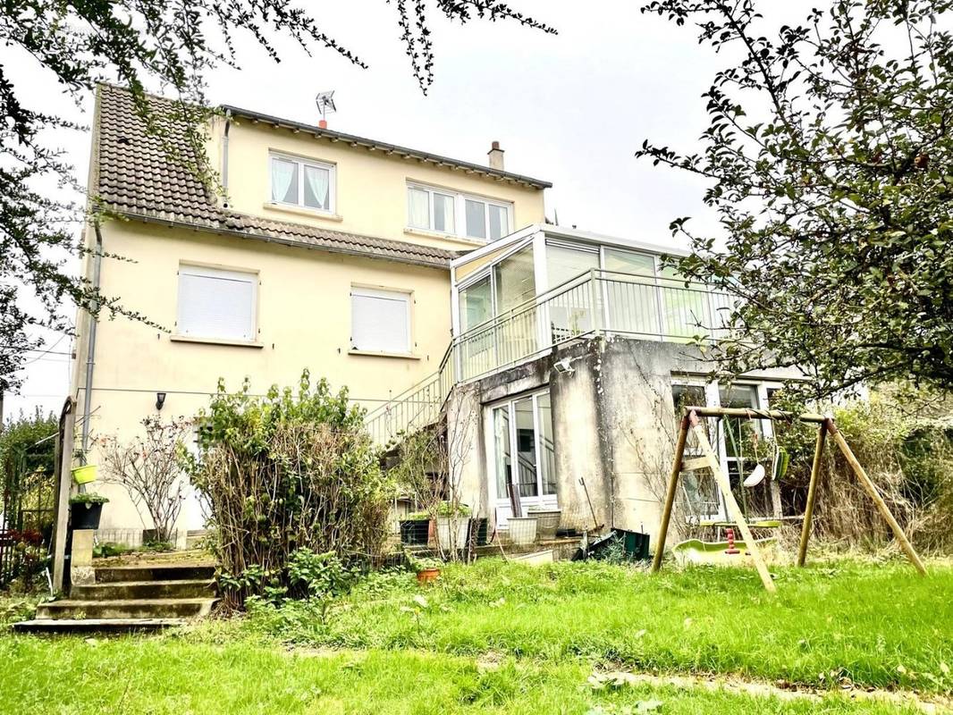 Maison à LE PERRAY-EN-YVELINES