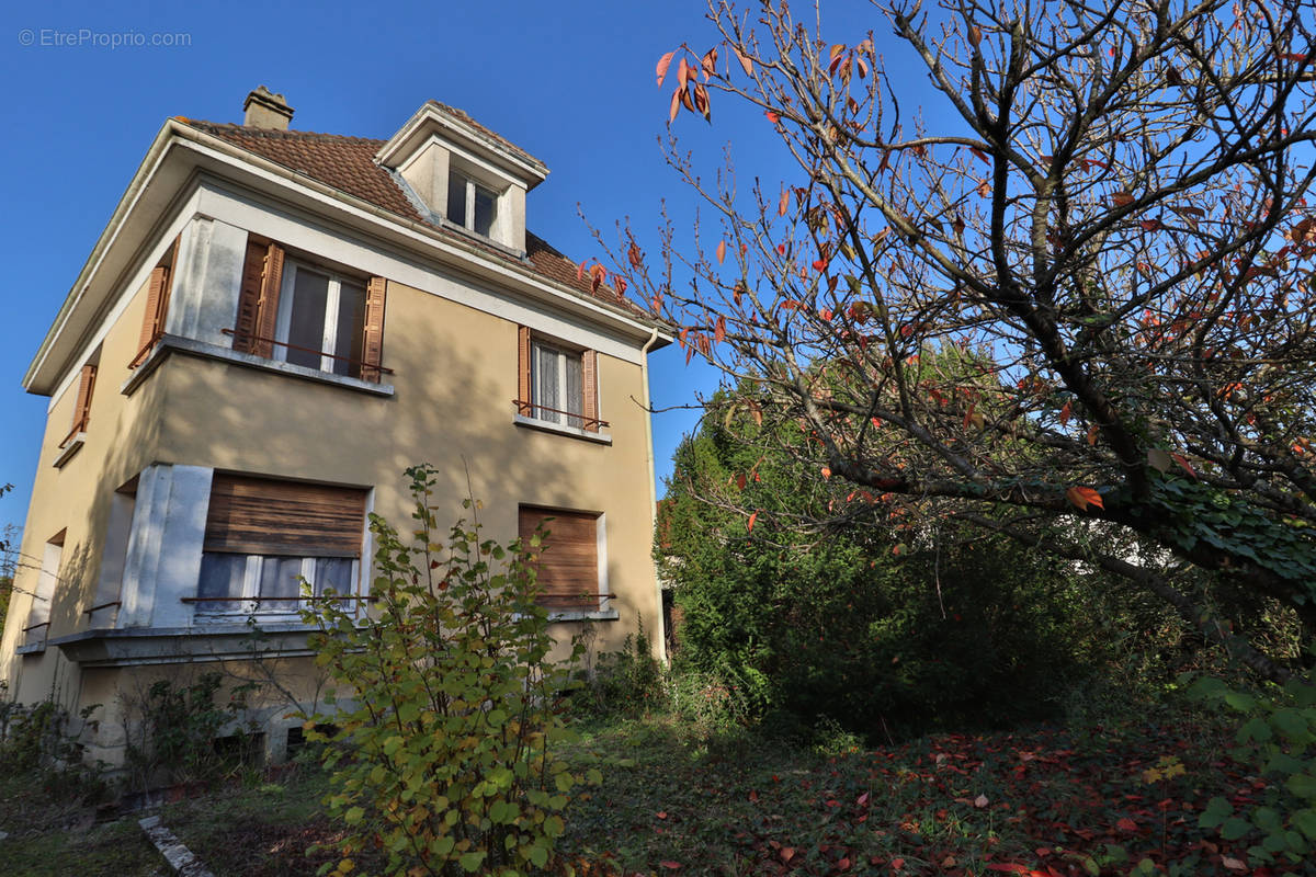 Maison à SAINTE-SAVINE