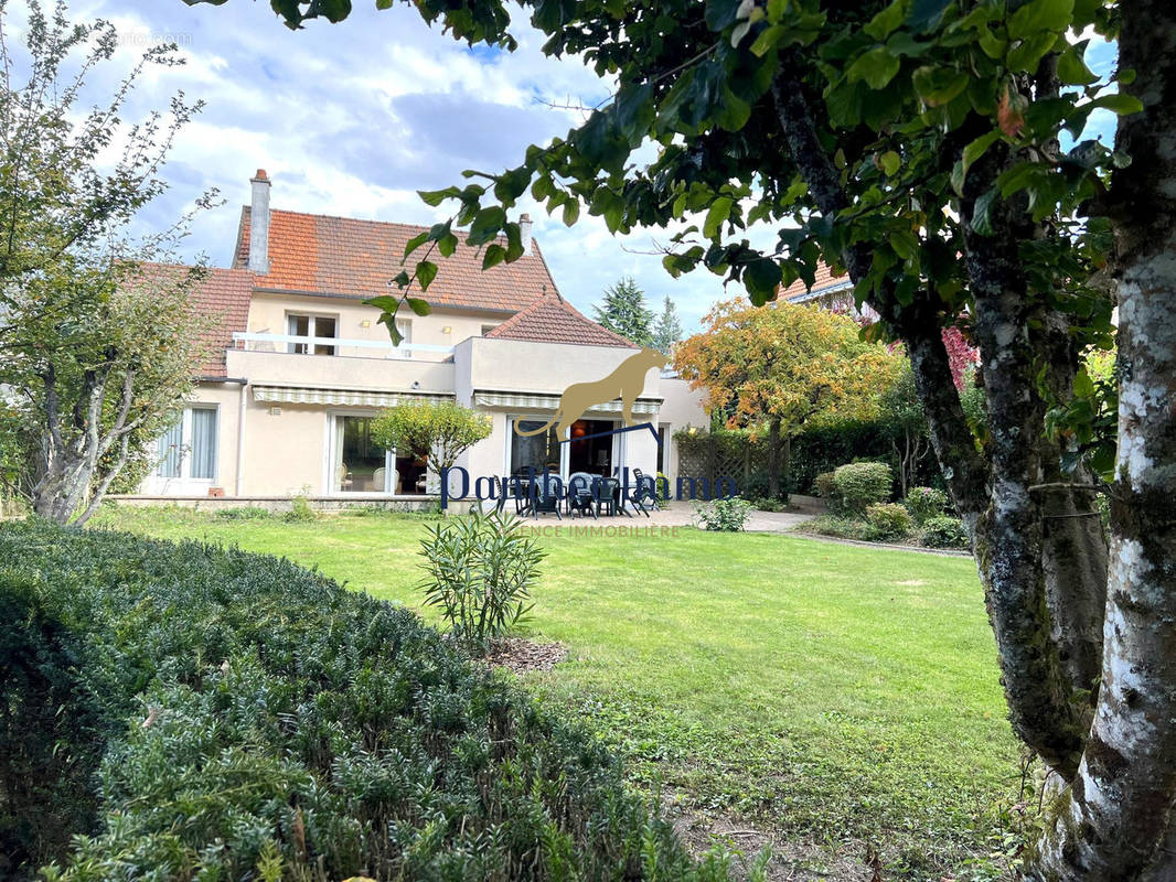 Maison à SAINT-CYR-SUR-LOIRE