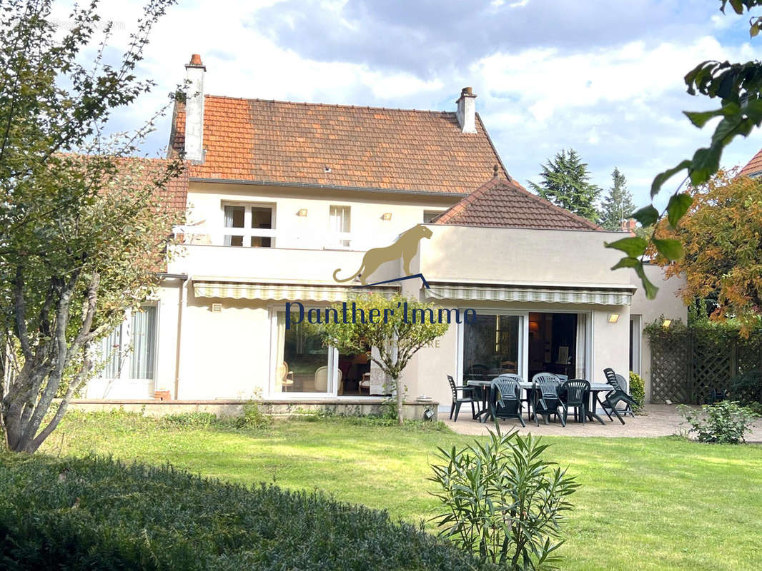 Maison à SAINT-CYR-SUR-LOIRE