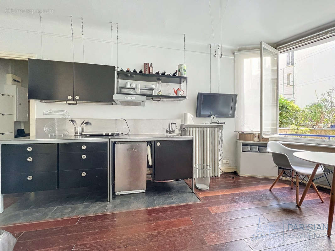 Appartement à PARIS-7E