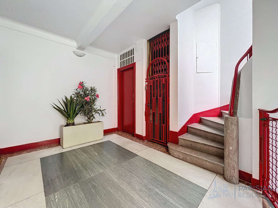 Appartement à PARIS-7E