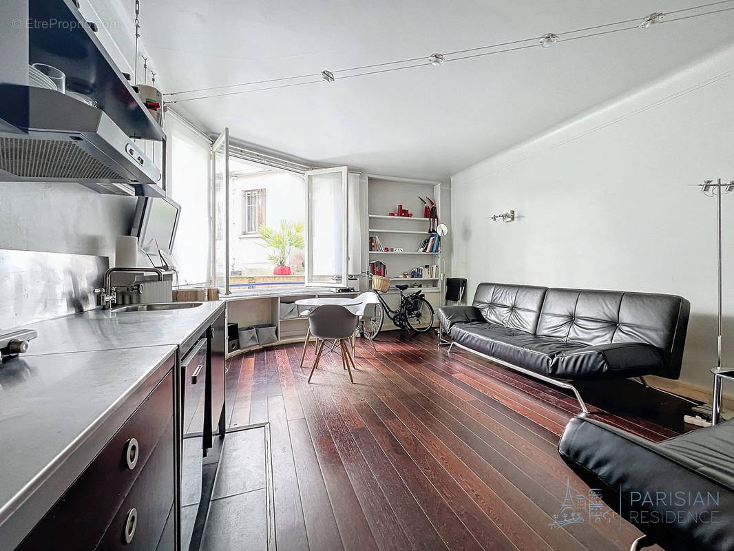 Appartement à PARIS-7E