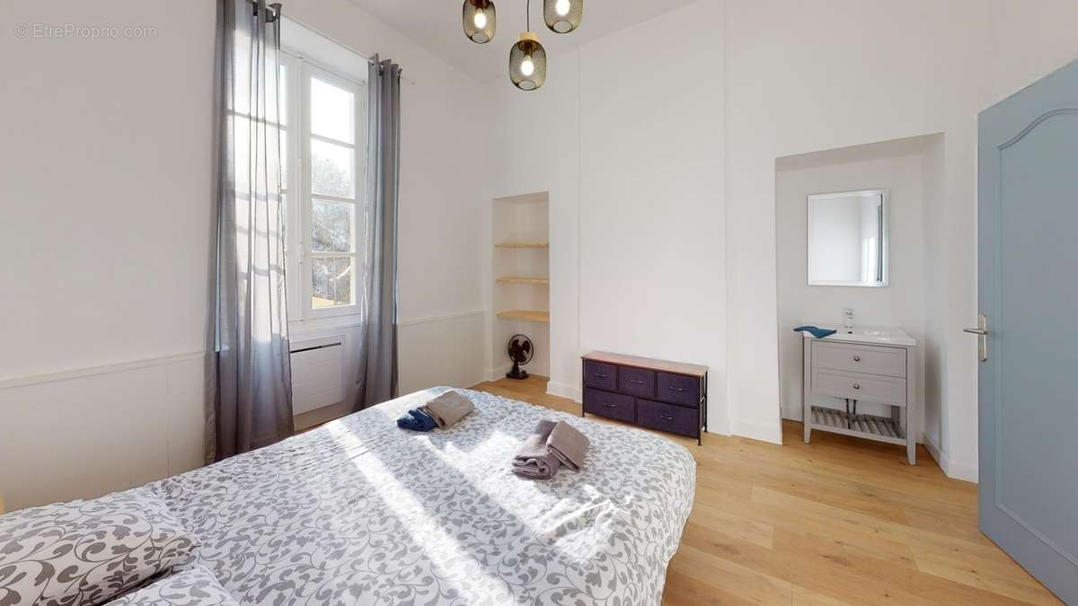 App 4 Chambre 1 - Maison à SAINT-CYPRIEN