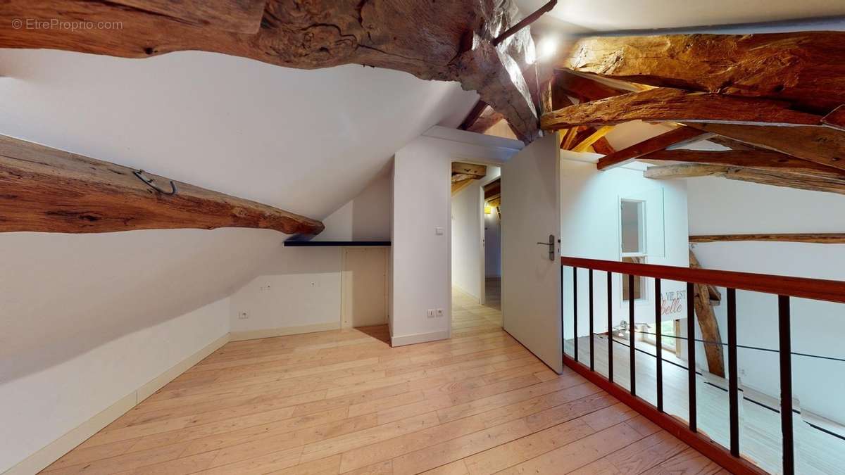 DUPLEX 1 mezzanine - Maison à SAINT-CYPRIEN