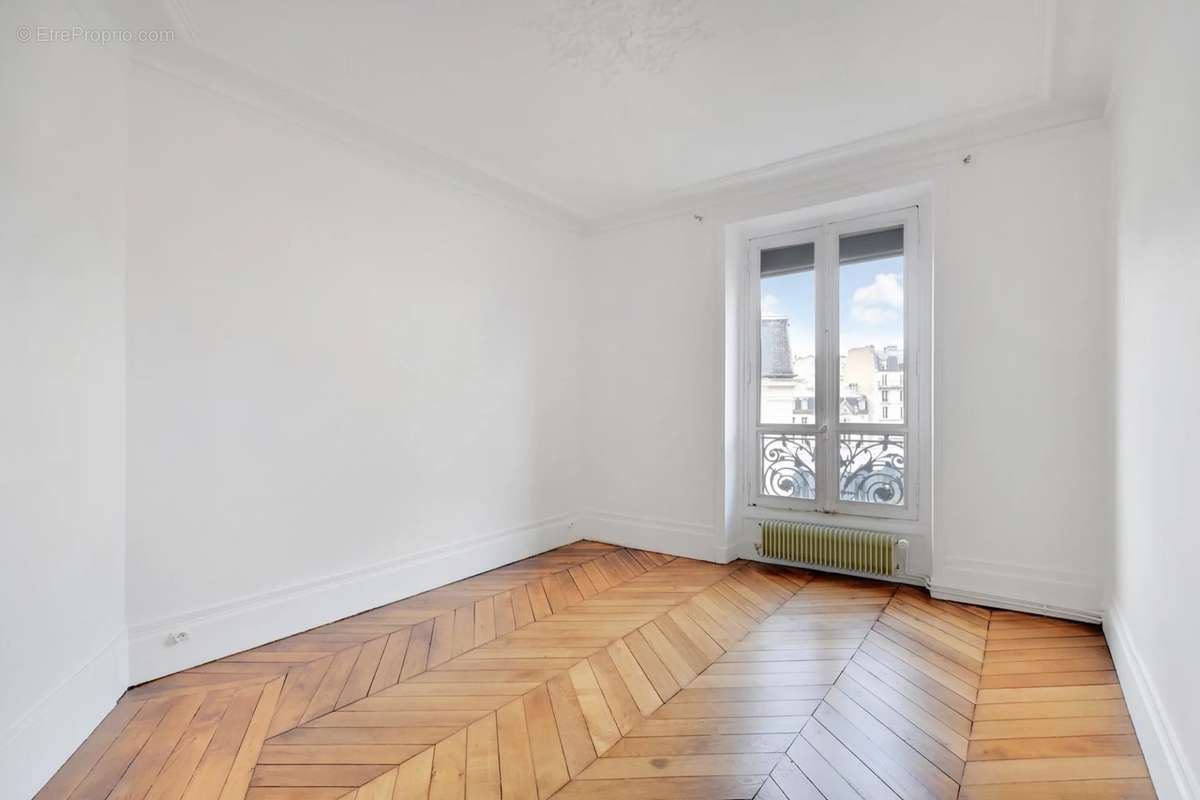 Appartement à PARIS-10E