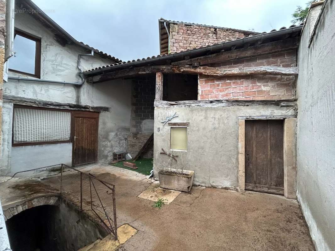 Appartement à LA CHAPELLE-DE-GUINCHAY