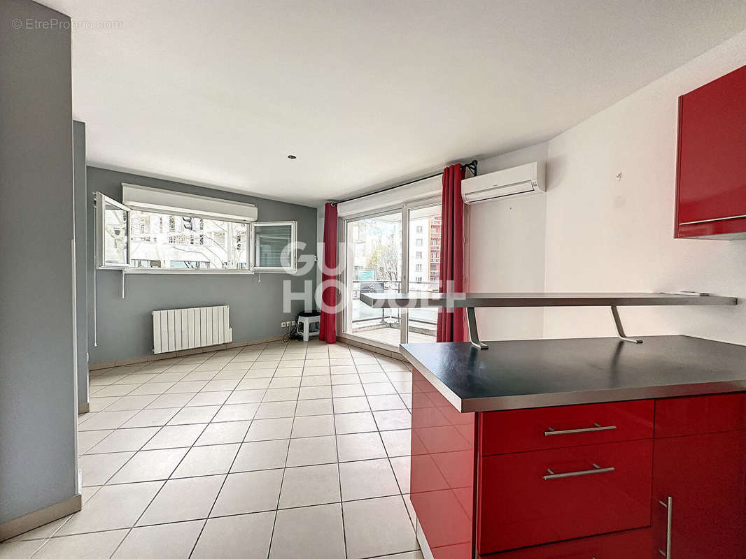 Appartement à LYON-8E