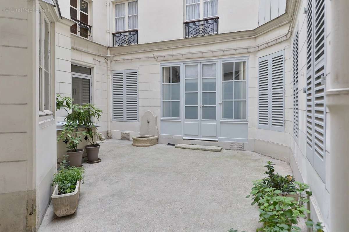 Appartement à PARIS-3E