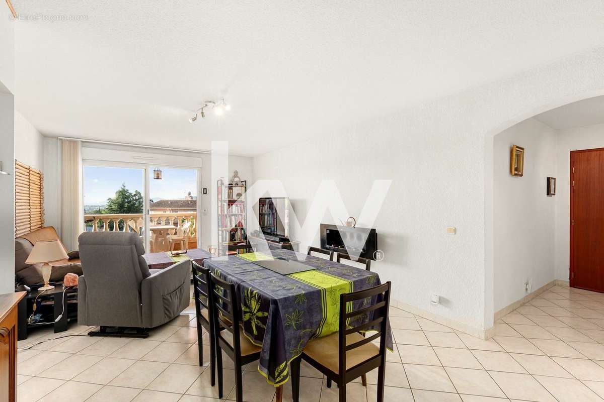 Appartement à FREJUS