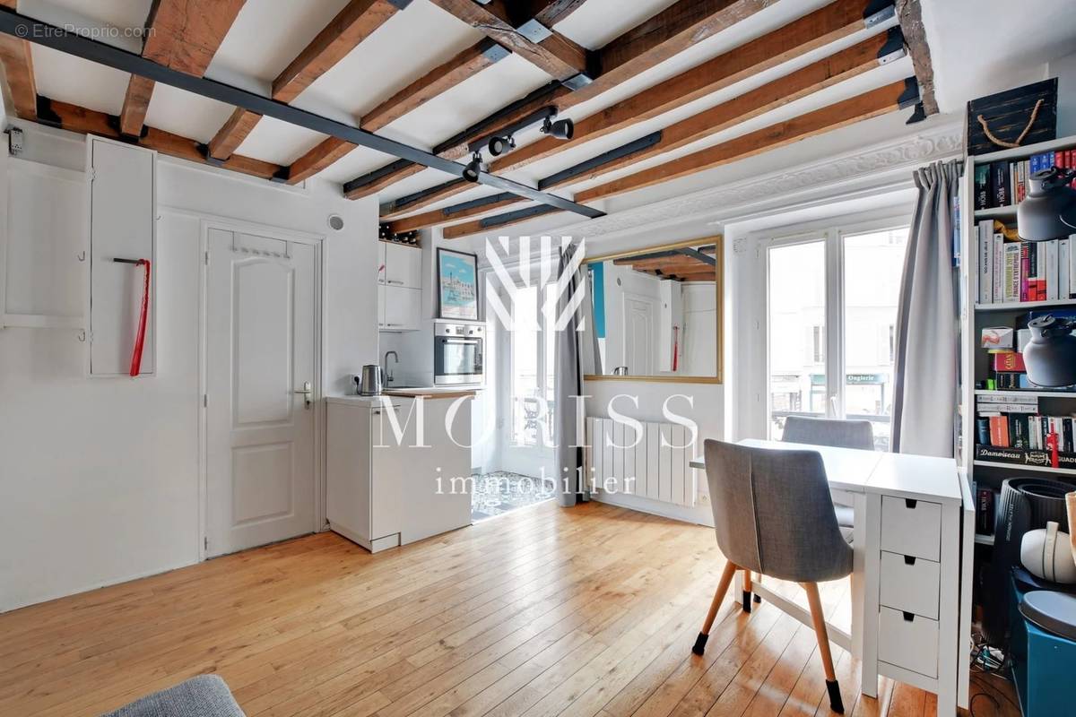 Appartement à PARIS-17E