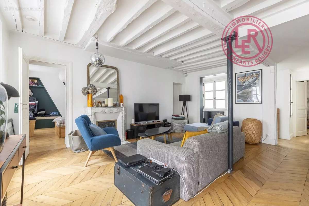 Appartement à PARIS-3E