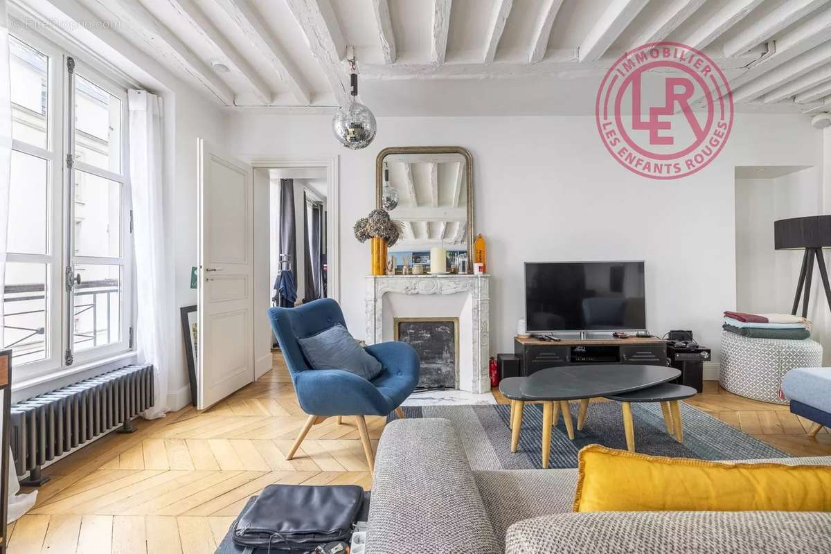 Appartement à PARIS-3E