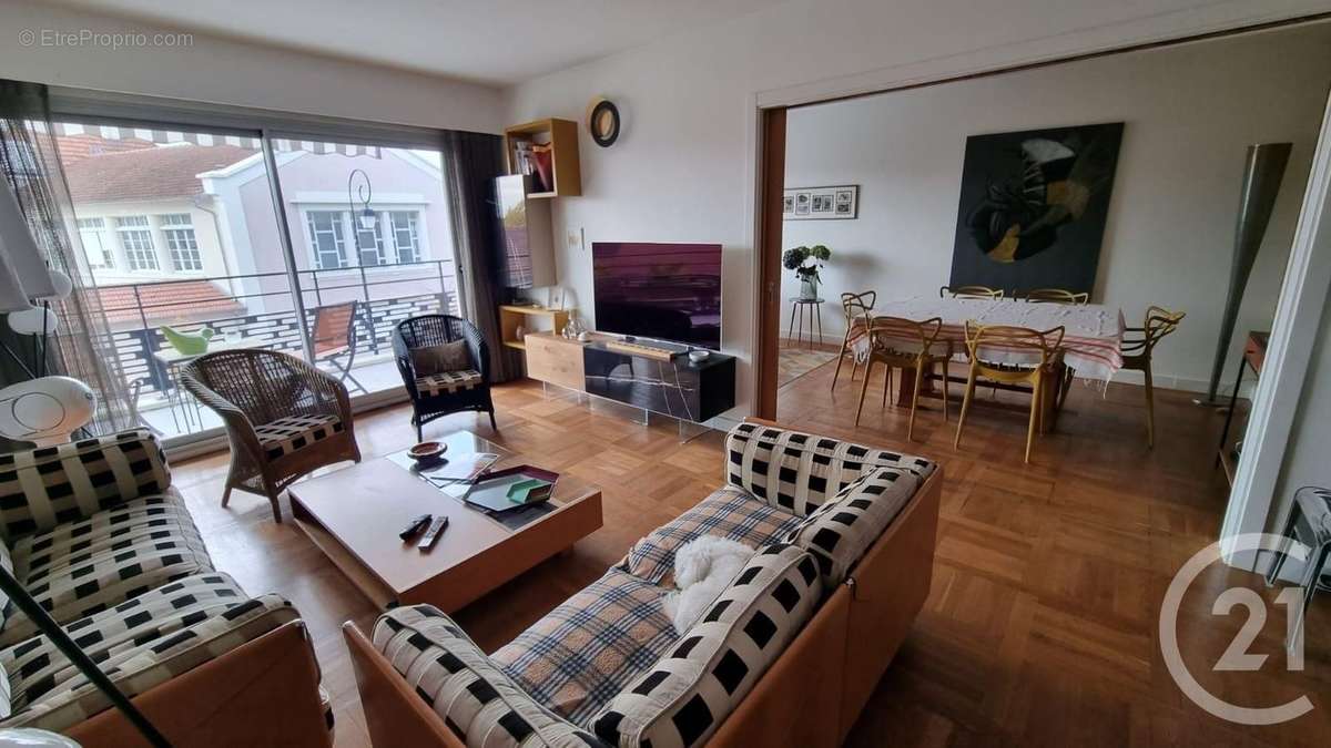 Appartement à SAINT-MAUR-DES-FOSSES