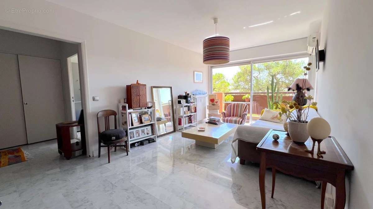 Appartement à CAGNES-SUR-MER