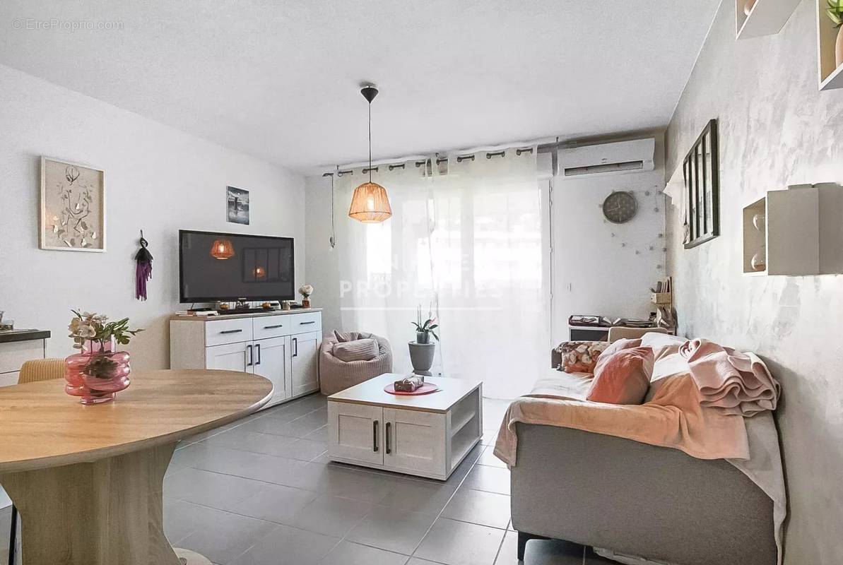 Appartement à AURIBEAU-SUR-SIAGNE