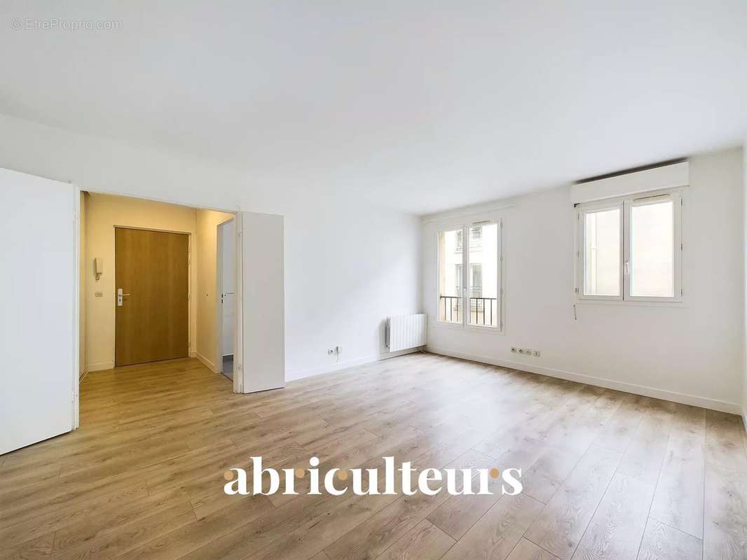 Appartement à PARIS-11E