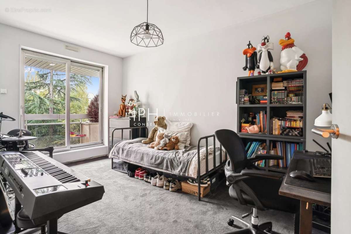 Appartement à NEUILLY-SUR-SEINE