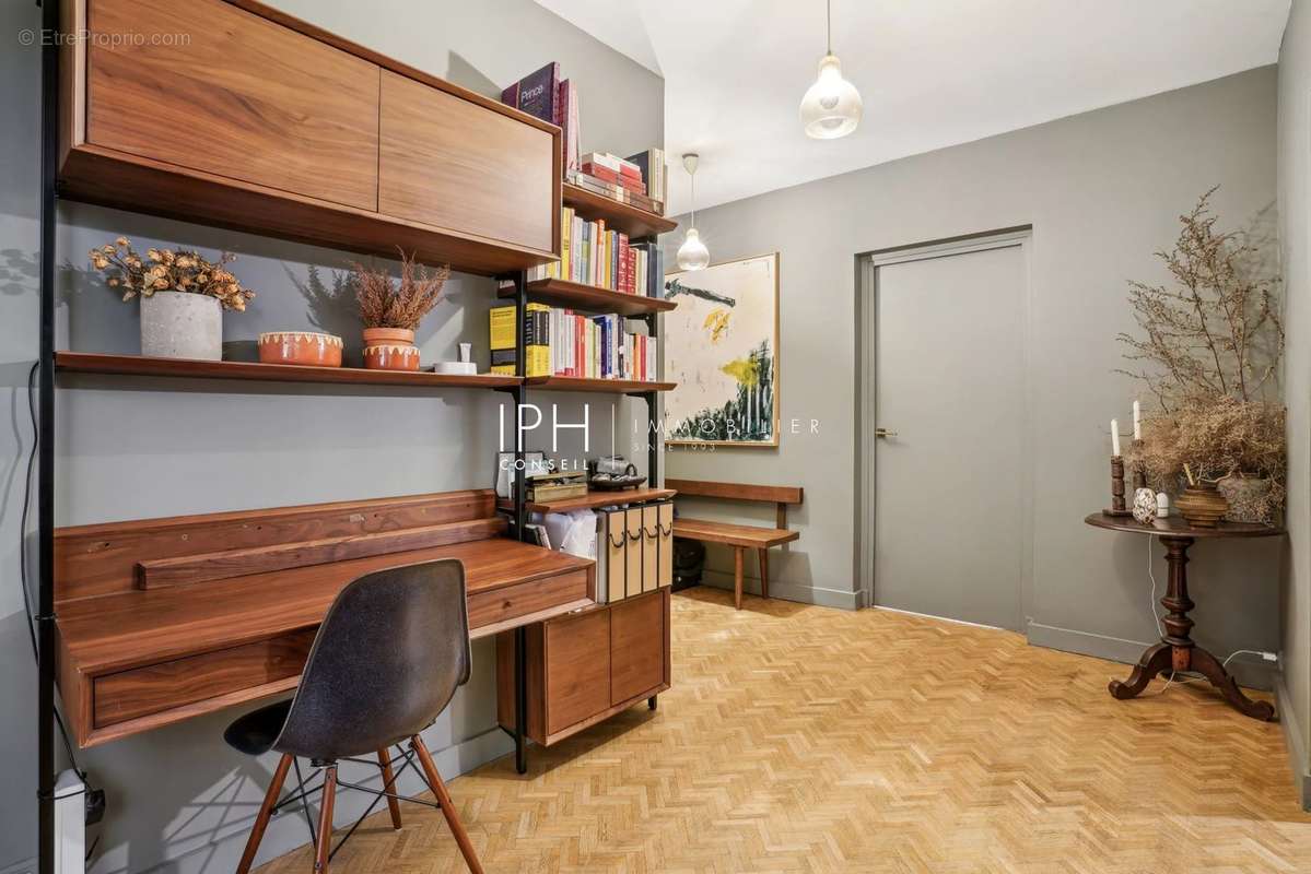 Appartement à NEUILLY-SUR-SEINE