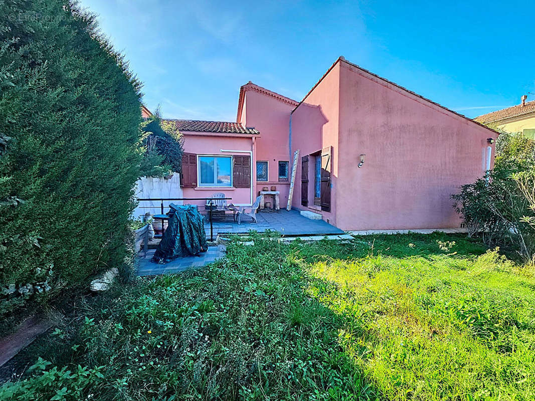 Maison à SIX-FOURS-LES-PLAGES